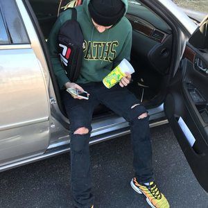 Meet your Posher, Logan